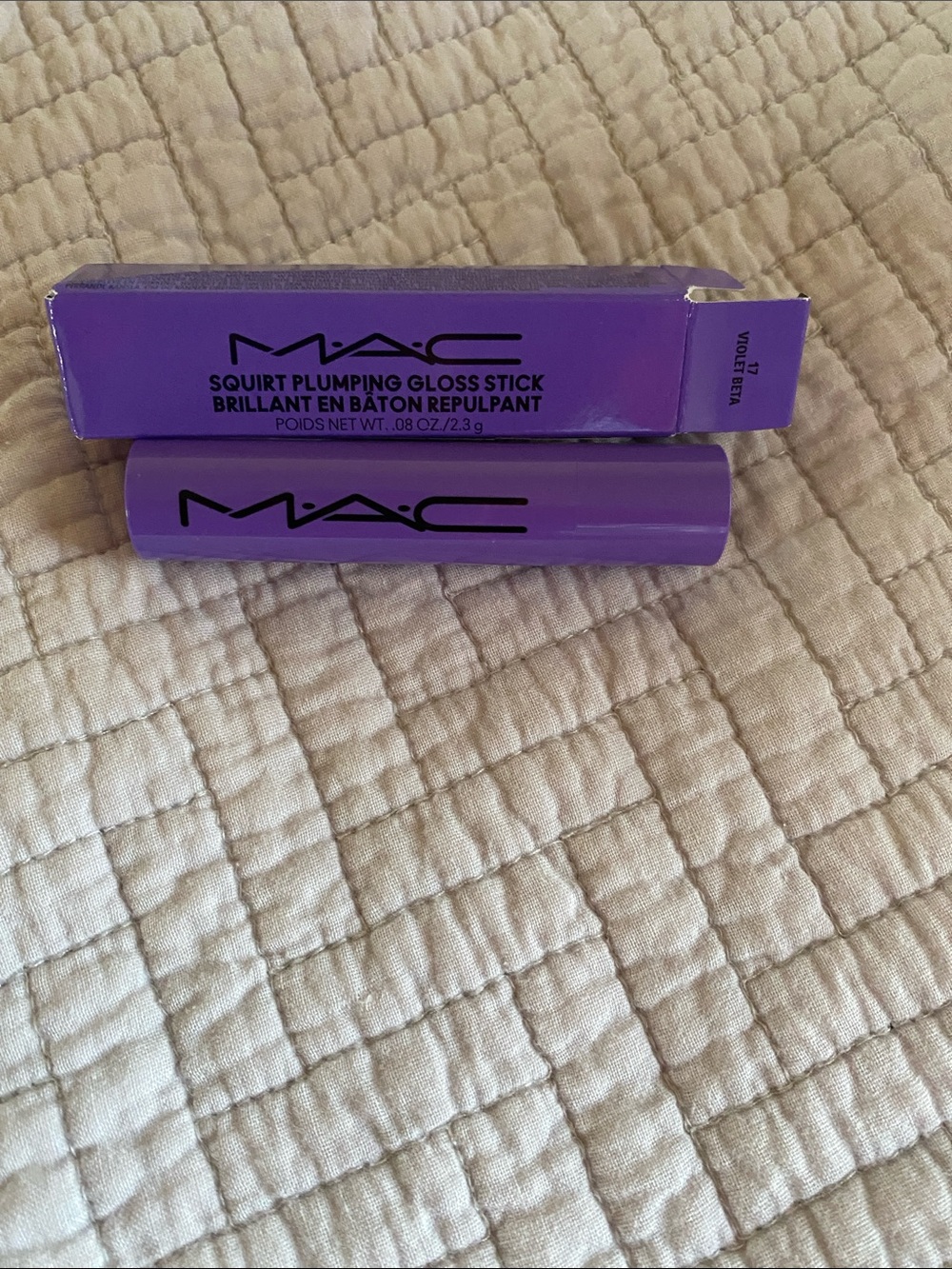 MAC squirt plumping gloss stick violet beta 17